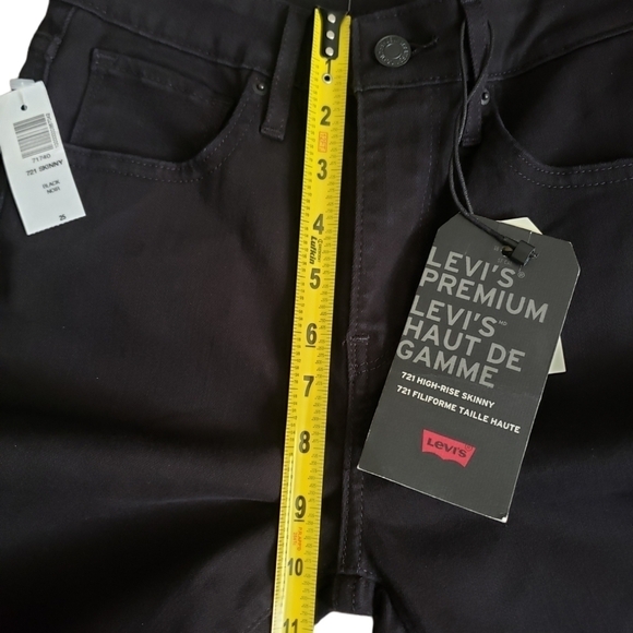 Aritzia Levi’s 721 High Rise Skinny Jeans Ripped Knees 29 - Picture 11 of 16